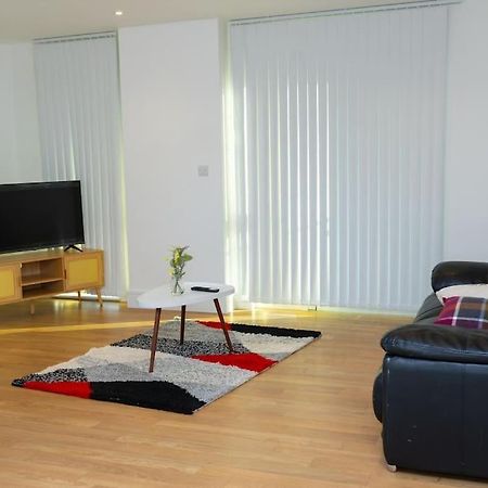 1 Bed Luxury Comfortable Apt Londýn Exteriér fotografie