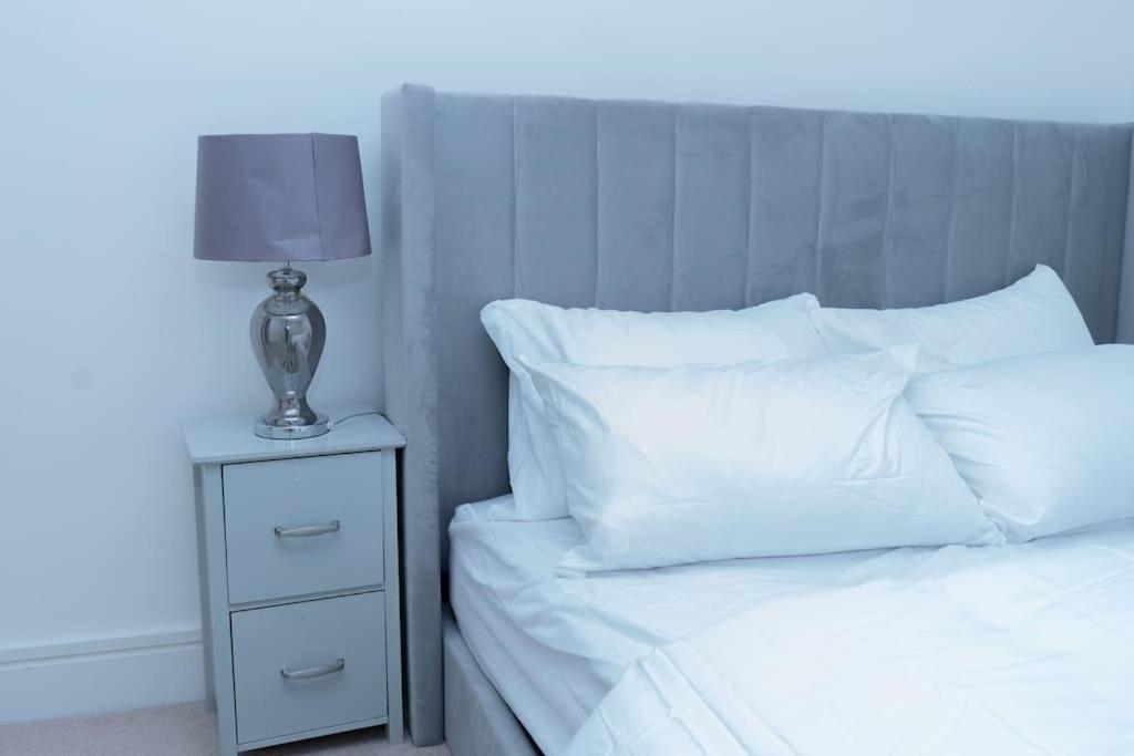 1 Bed Luxury Comfortable Apt Londýn Exteriér fotografie