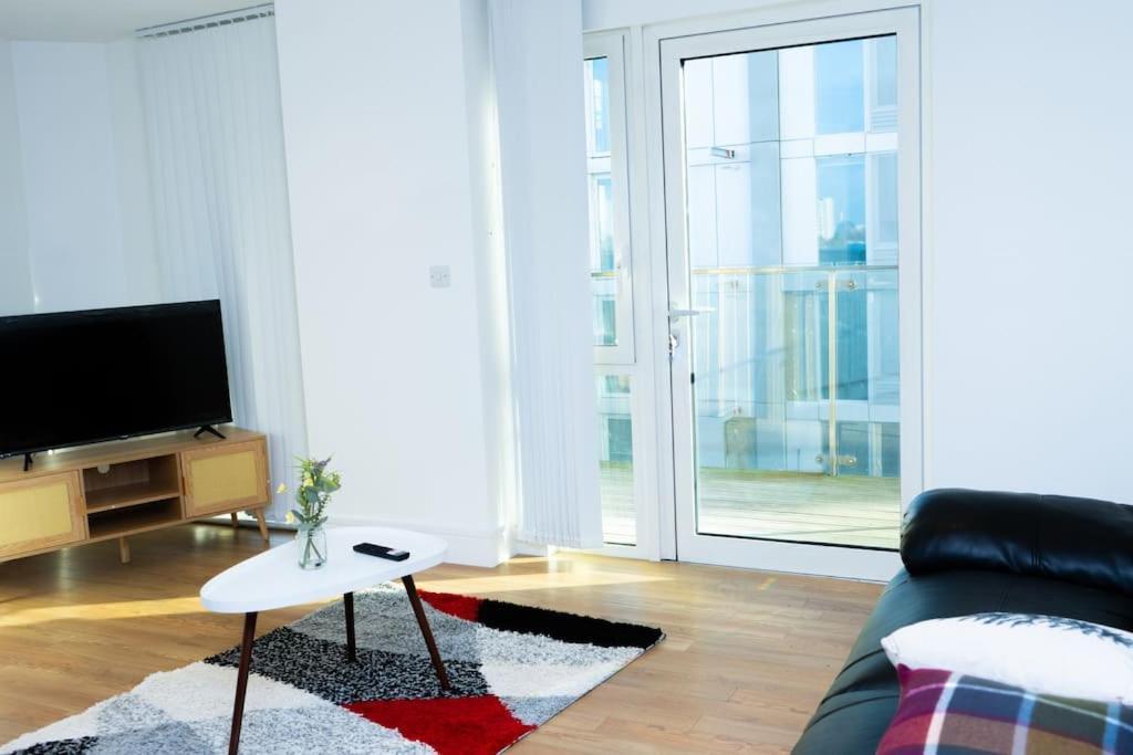 1 Bed Luxury Comfortable Apt Londýn Exteriér fotografie